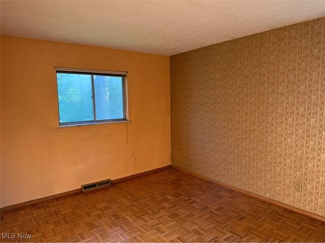 25450 Ronan Rd, Bedford Heights, OH 44146 - photo 13
