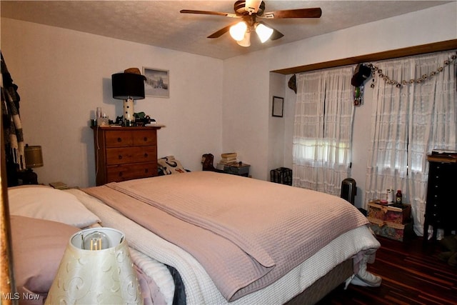 5041 W S Range Rd, Salem, OH 44460 - bedroom featuring wood finished floors and a ceiling fan