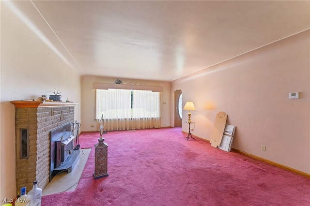 6567 Mount Everett Rd, Hubbard, OH 44425 - living area featuring carpet floors and arched walkways