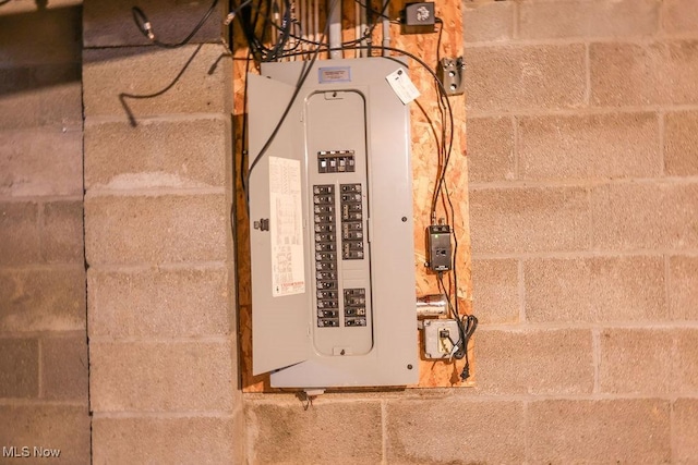 620 Ridgeline Dr, Cuyahoga Falls, OH 44223 - utilities featuring electric panel