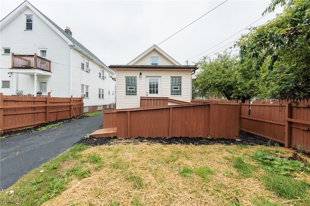 10310 Thrush Ave, Cleveland, OH 44111 - rear view of house