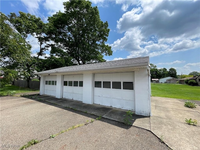 233 Kennedy St, Louisville, OH 44641 - view of detached garage