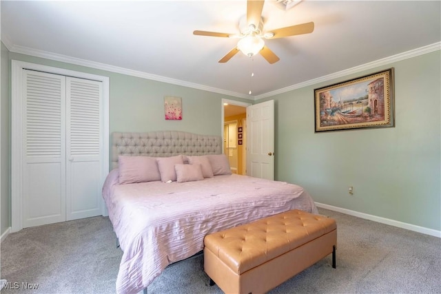1201 Overlook Dr, Alliance, OH 44601 - bedroom featuring carpet flooring, crown molding, a ceiling fan, and a closet