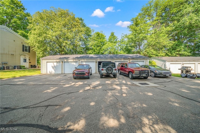 7297 Trotter Ln Unit B, Mentor, OH 44060 - view of front of home with a garage