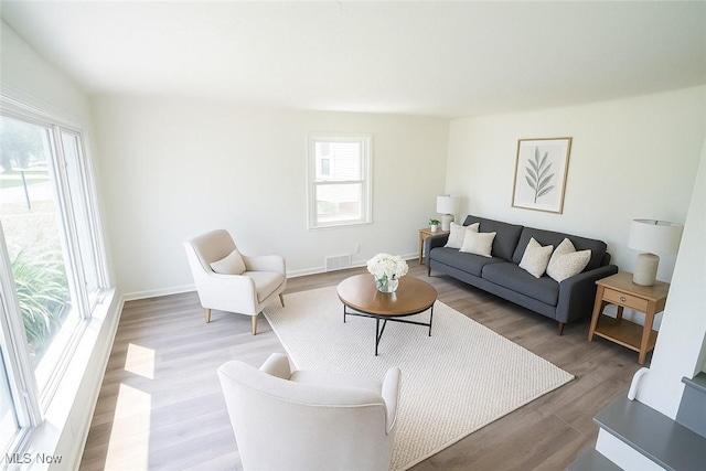 6580 Crossview Rd, Seven Hills, OH 44131 - living area featuring light wood-type flooring and baseboards