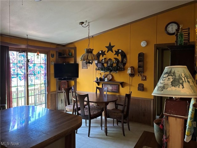 3 Concert Ln, Olmsted Twp, OH 44138 - dining space with lofted ceiling and ornamental molding