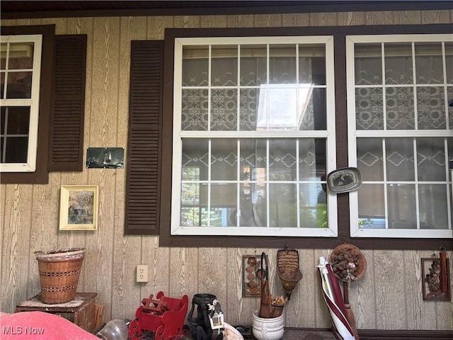 3 Concert Ln, Olmsted Twp, OH 44138 - detailed view