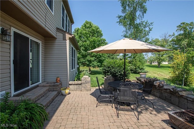 881 Brightwood Ct, Brunswick, OH 44212 - view of patio / terrace featuring outdoor dining area