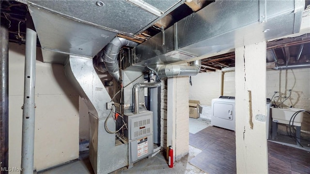 26 Walnut Ct, Mogadore, OH 44260 - utilities featuring washer / dryer and heating unit