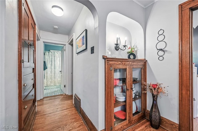 1754 Edgewood St NE, Warren, OH 44483 - hallway with light wood-style flooring