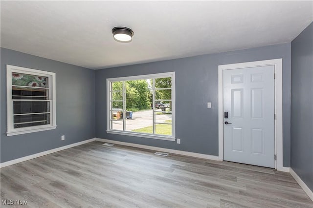 12604 Saint John Ave, Cleveland, OH 44111 - entrance foyer featuring light wood finished floors