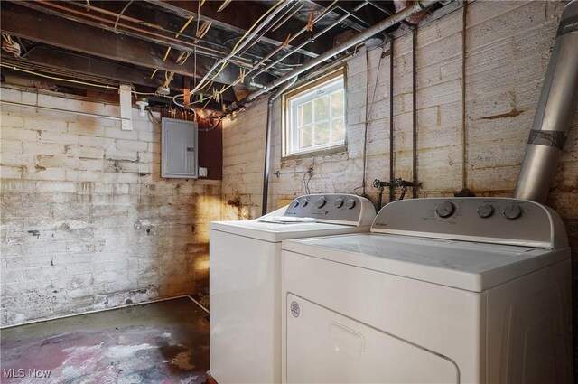 608 S 14th St, Sebring, OH 44672 - washroom featuring electric panel and washer and clothes dryer