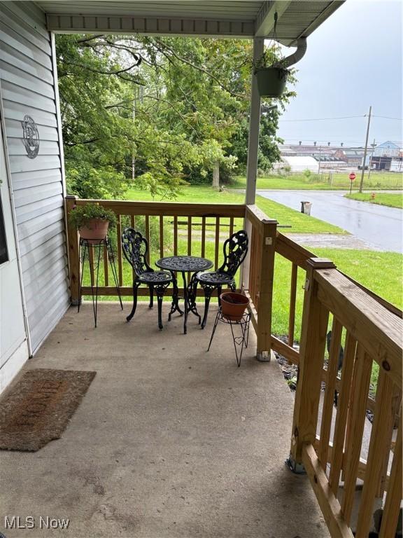 732 E High St, Alliance, OH 44601 - view of patio