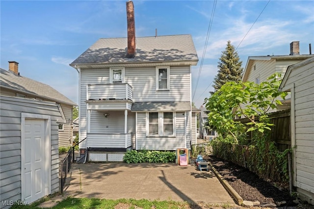 1646 Wyandotte Ave, Lakewood, OH 44107 - rear view of house with roof with shingles