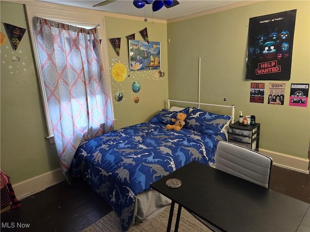1038 Quincy St, Parkersburg, WV 26101 - bedroom with crown molding and ceiling fan