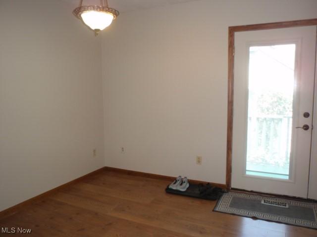 223 8th St, Elyria, OH 44035 - photo 8