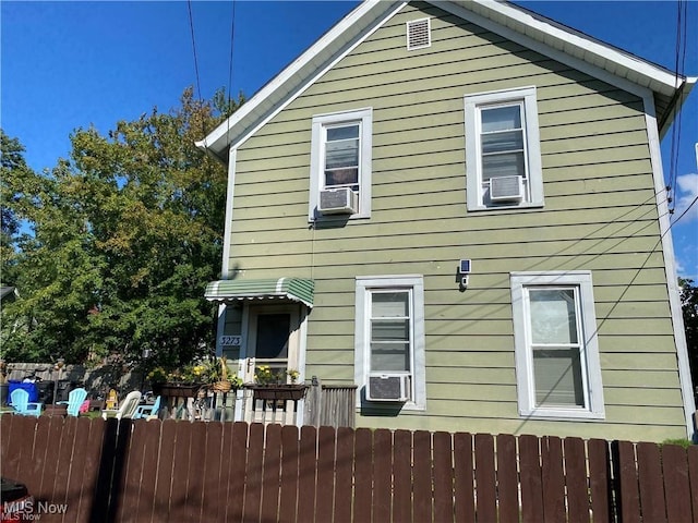 3273 W 23rd Pl, Cleveland, OH 44109 - view of side of property with cooling unit