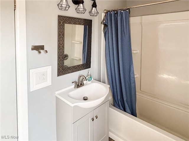 1021 12th Ave, Vienna, WV 26105 - full bath with shower / bath combo and vanity