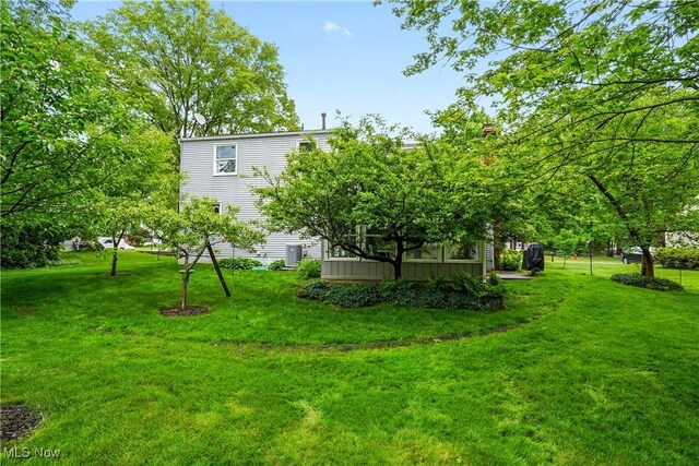 4190 Springdale Rd, Stow, OH 44224 - view of grassy yard