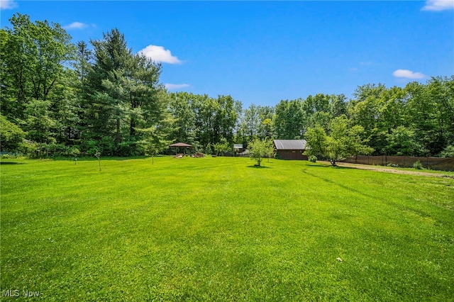 9189 Kingsley Dr, Chagrin Falls, OH 44023 - photo 11