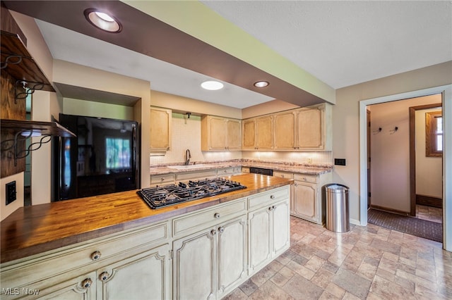 9189 Kingsley Dr, Chagrin Falls, OH 44023 - photo 24