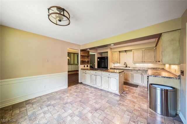 9189 Kingsley Dr, Chagrin Falls, OH 44023 - photo 25