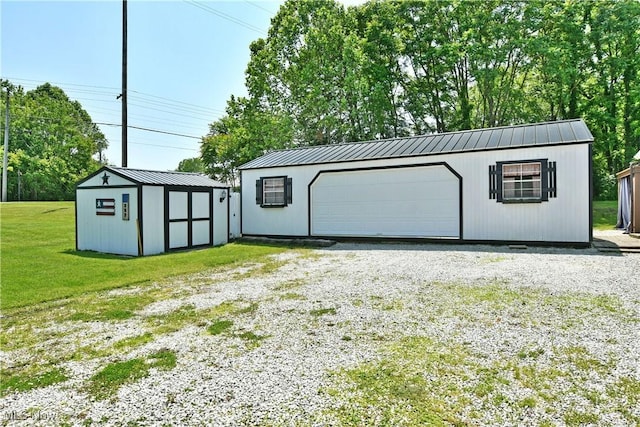 252 E Main St, Newton Falls, OH 44444 - view of detached garage