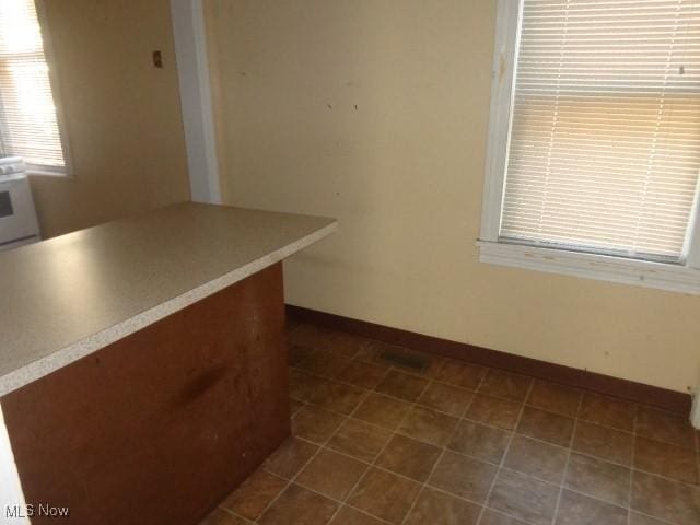 1786 Randall Rd, Cleveland, OH 44113 - photo 8