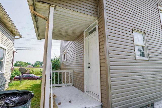 1384 Stark Ave SW, Canton, OH 44706 - view of exterior entry featuring a yard