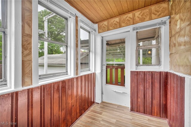654 Van Everett Ave, Akron, OH 44306 - view of unfurnished sunroom