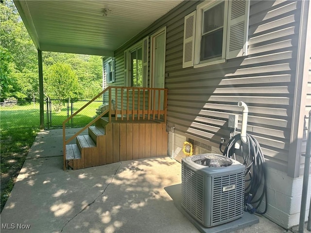556 Moherman Ave, Youngstown, OH 44509 - view of patio