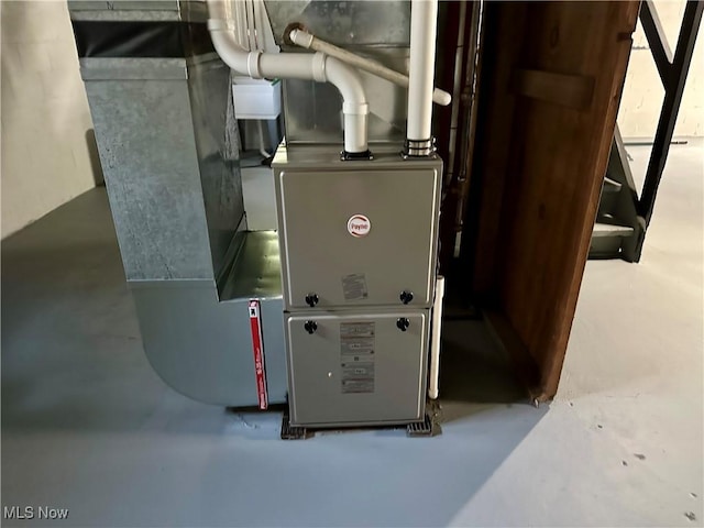 556 Moherman Ave, Youngstown, OH 44509 - utilities featuring heating unit