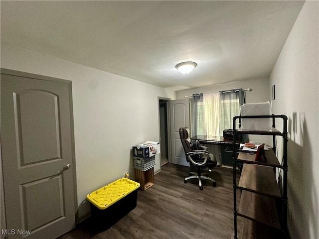 556 Moherman Ave, Youngstown, OH 44509 - office space featuring wood finished floors