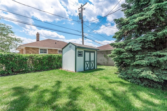 10212 Grace Ave, Garfield Heights, OH 44125 - view of yard featuring a shed