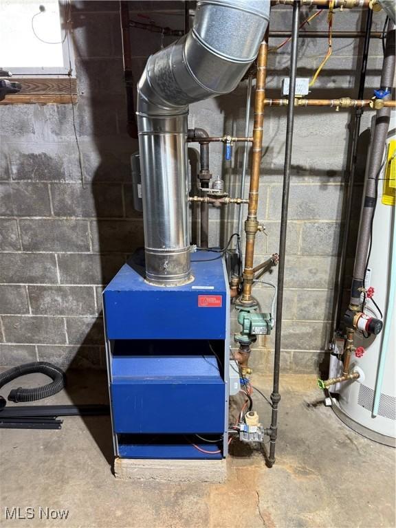 3726 Silvieus St, Ashtabula, OH 44004 - utilities featuring a heating unit and water heater