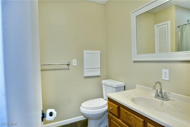 2847 Selkirk Bush Rd SW, Warren, OH 44481 - bathroom featuring vanity and curtained shower
