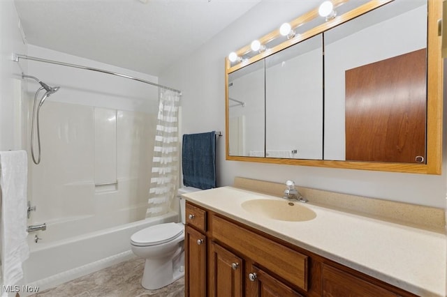 3917 Oxford Dr, Lorain, OH 44053 - bathroom with vanity and shower / bathtub combination with curtain