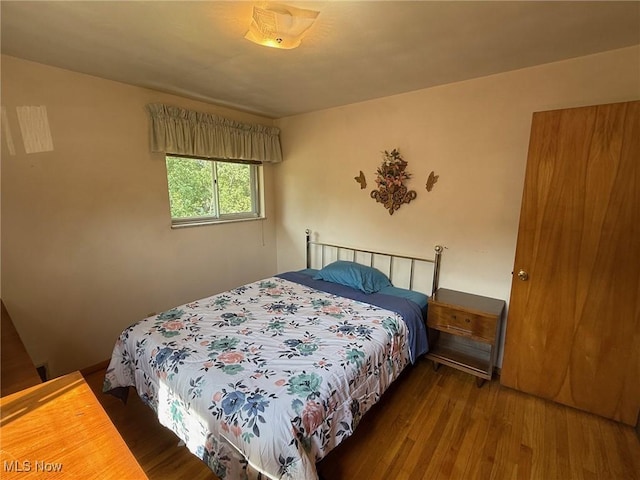 120 Bantam Ridge Ct, Wintersville, OH 43953 - bedroom featuring wood finished floors