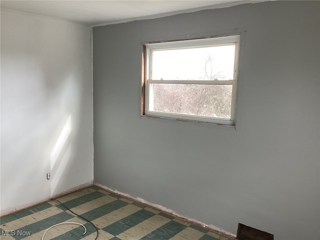 466 Lincoln Blvd, Steubenville, OH 43952 - view of empty room
