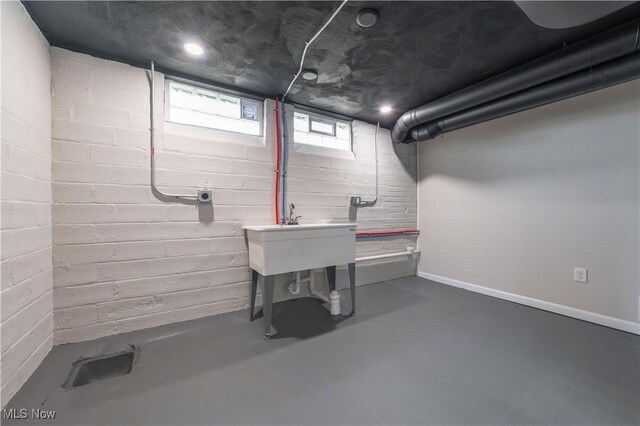 17631 Milburn Ave, Cleveland, OH 44135 - below grade area with baseboards