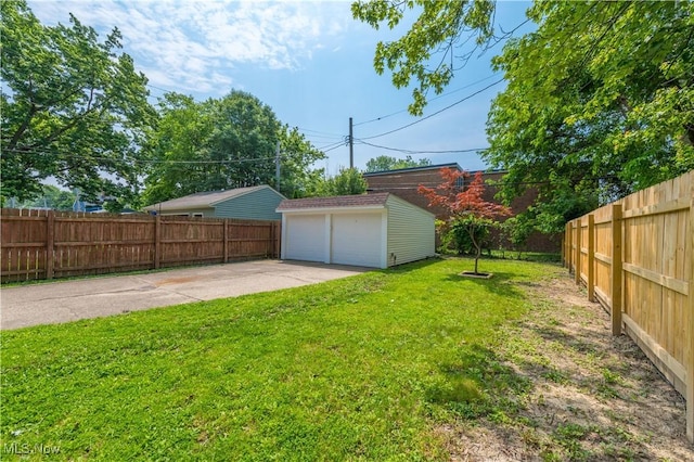 17631 Milburn Ave, Cleveland, OH 44135 - fenced backyard with an outbuilding and a garage