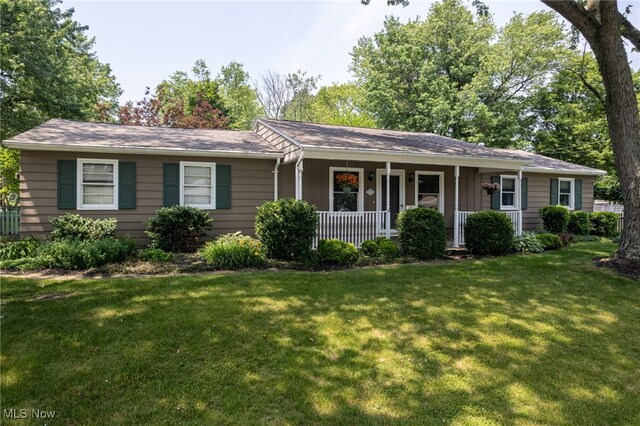 1220 Eastbrook Dr, Ashland, OH 44805 - photo 1