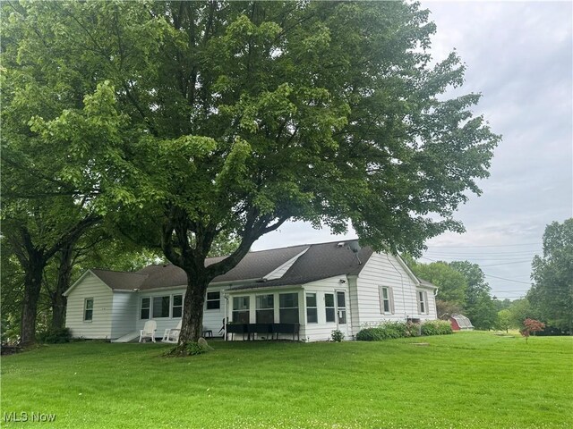 1803 Stillwagon Rd, Warren, OH 44484 - back of property with a yard
