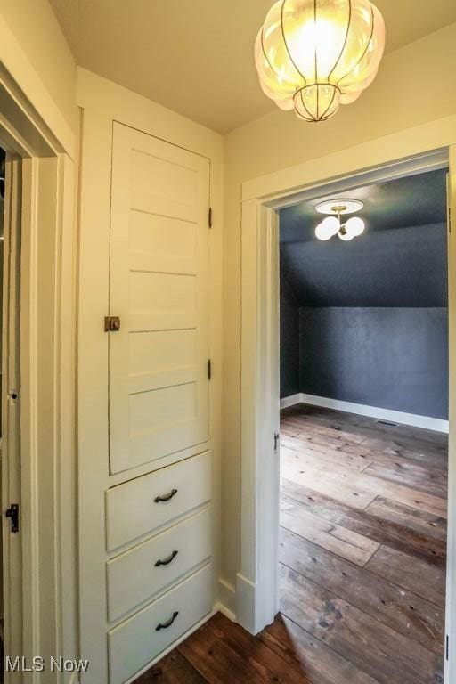 1004 Clarendon Ave SW, Canton, OH 44710 - view of closet