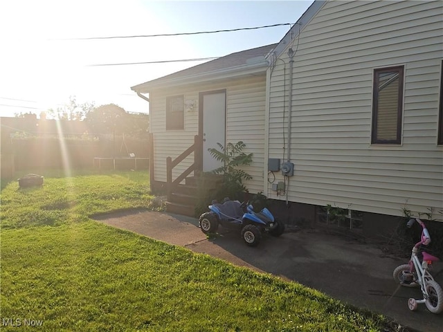3211 Latimer Ave, Ashtabula, OH 44004 - view of side of property with a lawn and entry steps