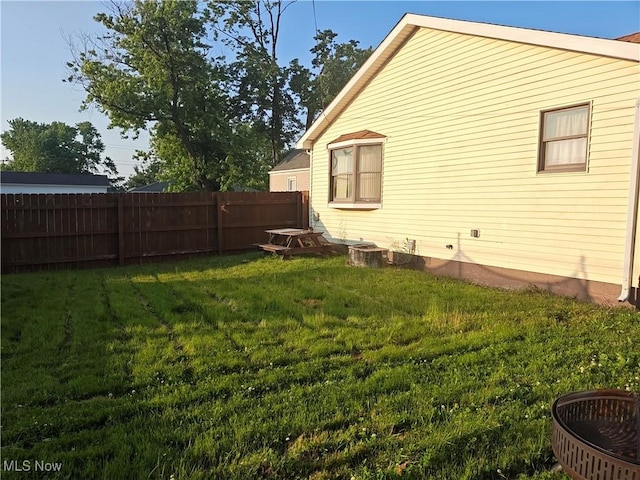 3211 Latimer Ave, Ashtabula, OH 44004 - view of yard