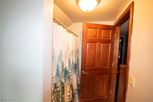 4896 High Hill Rd, Cambridge, OH 43725 - view of hallway