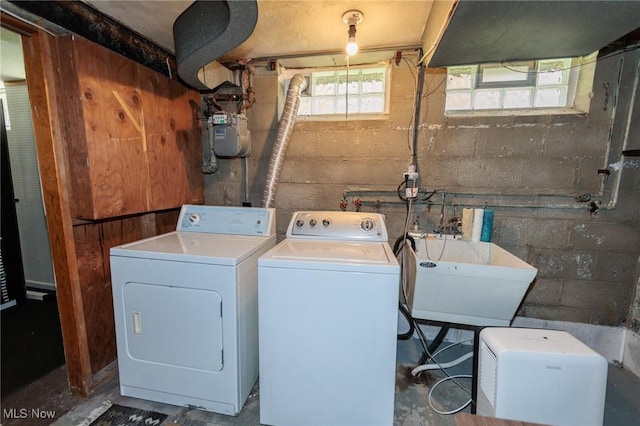 4410 Silsby Rd, University Heights, OH 44118 - laundry room with separate washer and dryer