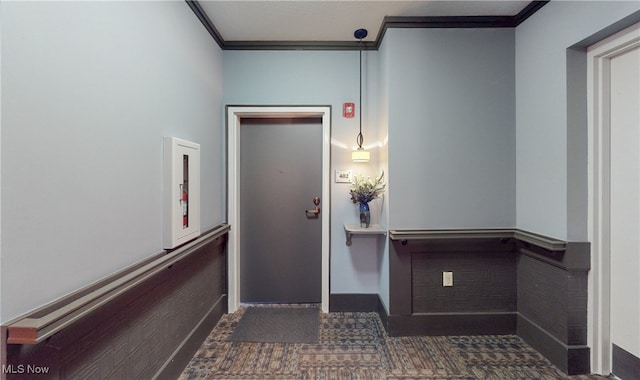 1846 Front St Unit 402, Cuyahoga Falls, OH 44221 - entrance foyer featuring ornamental molding