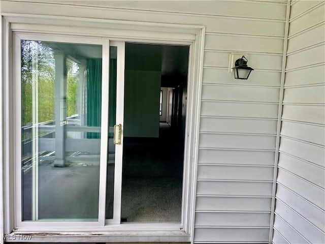 13 Charleston Sq, Euclid, OH 44143 - view of exterior entry